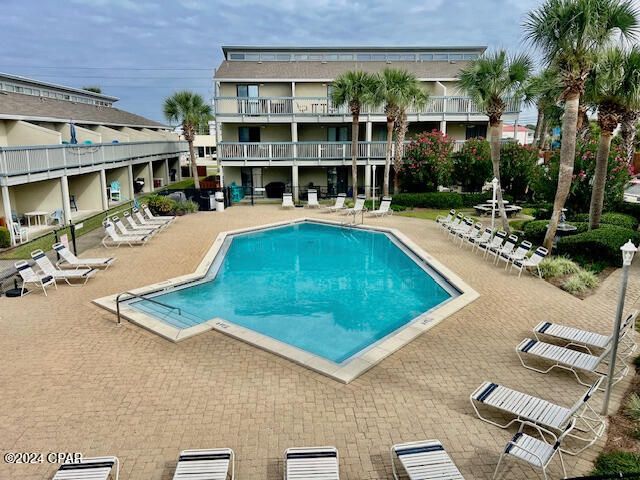 $260,000 | 6829 Thomas Drive, Unit 17 | Holiday Beach