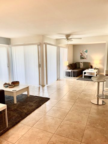 $2,200 | 1500 South Camino Real, Unit 202A | Biltmore