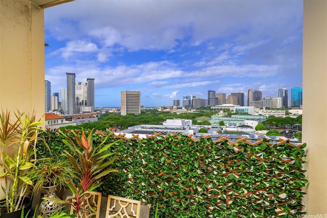 $329,000 | 785 Kinau Street, Unit 804 | Downtown Honolulu