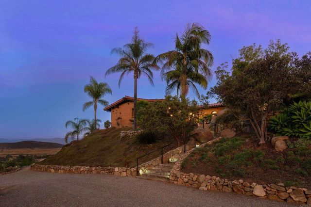 $1,145,000 | 16457 Sombra Del Monte | Ramona