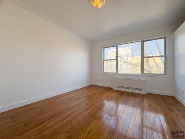 $4,500 | 166 Meserole Avenue, Unit 3 | Greenpoint