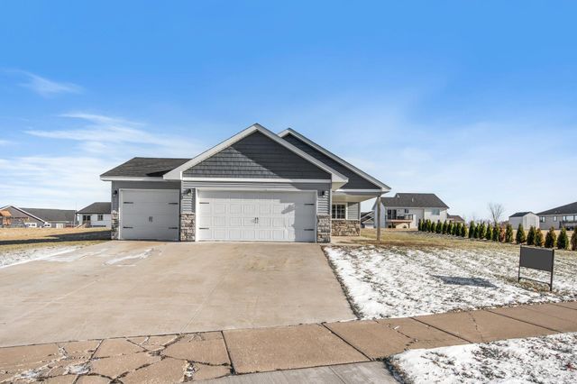 $327,000 | 458 Highland Drive | Ellsworth