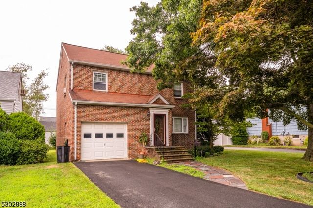 $499,000 | 1757 Oak Hill Drive | Elizabeth River