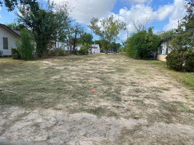 $60,000 | 915 West Broad Street | Freeport