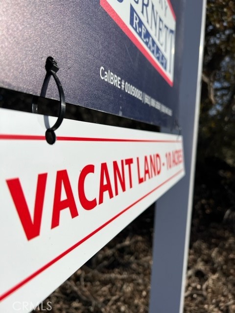 a close up of a street sign