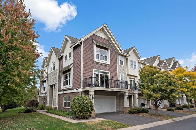 $305,000 | 8485 Emery Parkway North | Emery Village Condominiums