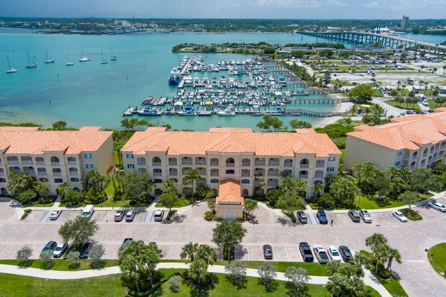 $534,900 | 33 Harbour Isle Drive West, Unit 303 | Harbour Isle at Hutchinson Island