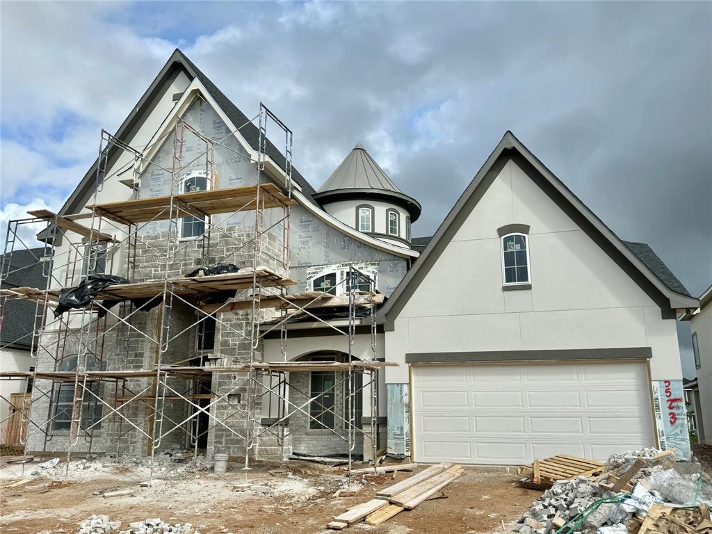 NEWMARK HOMES- MONTERERY FLOOR PLAN - 5 BEDROOMS - 5.5 BATHS - DINING ROOM - STUDY - MEDIA AND GAME ROOM.