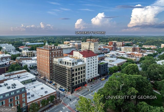 $325,000 | 131 East Broad Street | Downtown Historic District