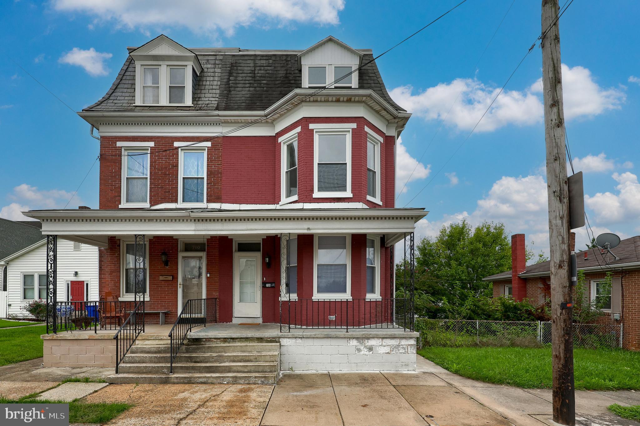 front view of house with a yard