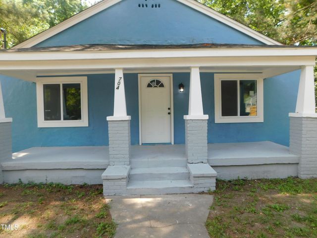 $186,800 | 704 Cemetery Street South | Elvie Street