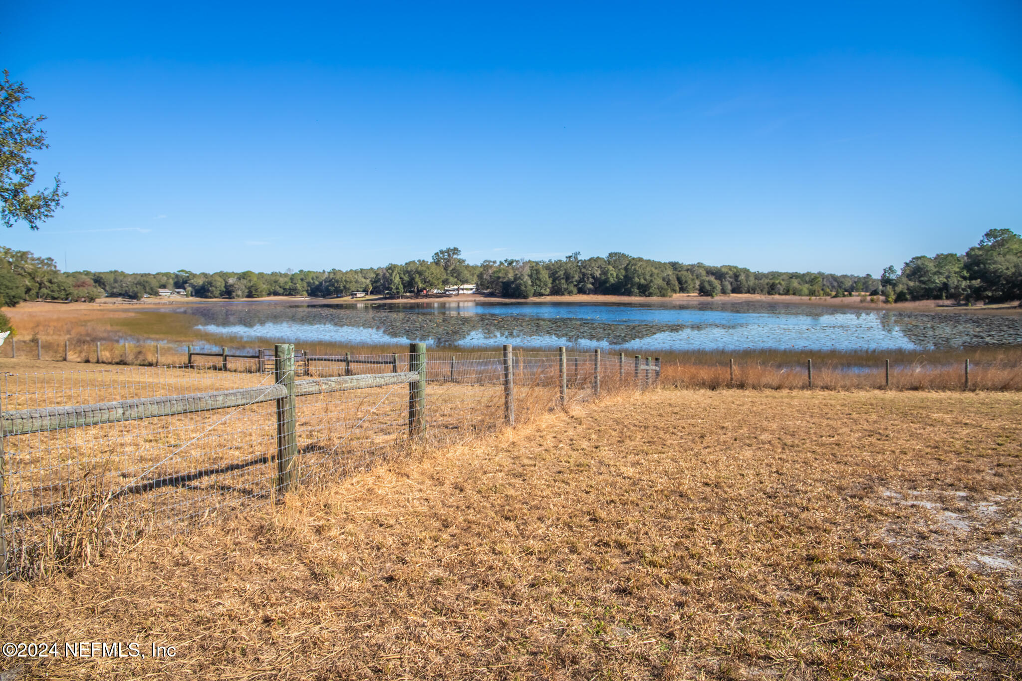 Better_Lake_view_on78_acres_cross_fenced