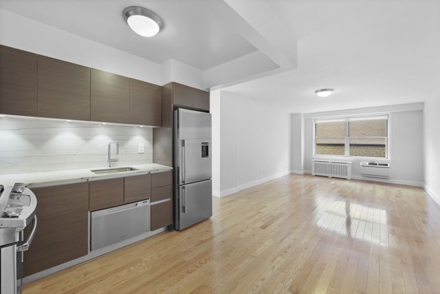 $4,615 | 210 West 89th Street, Unit 11A | Upper West Side