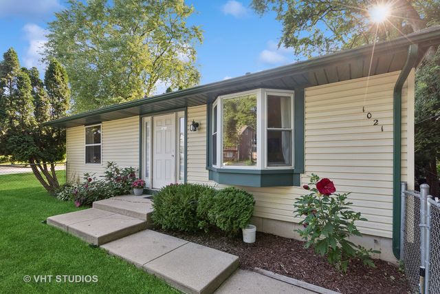 $235,000 | 1021 James Street | Wauconda Township - Lake County