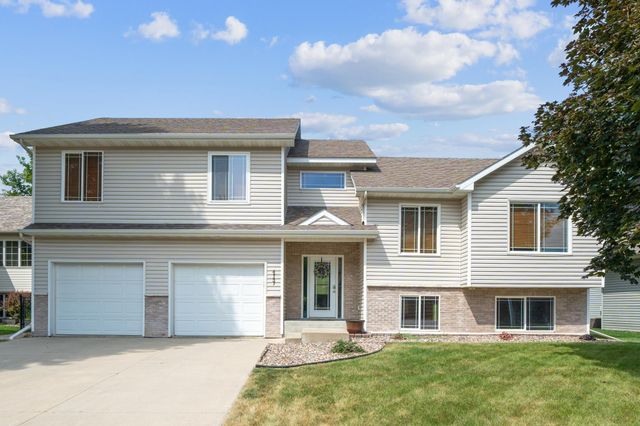 $369,900 | 4757 White Pine Drive Northwest | Summit Pointe