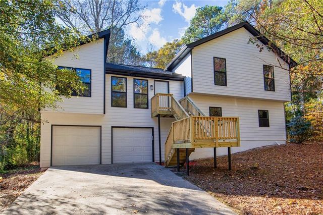 $359,900 | 3892 Cloudland Drive | Quinn Ridge