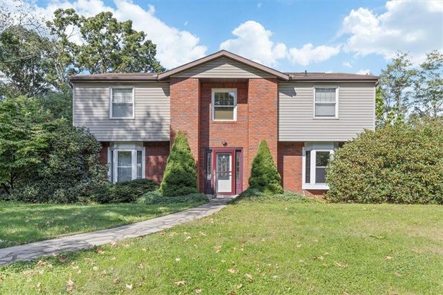 $349,000 | 345 Stoneybrooke Drive | Cheswick