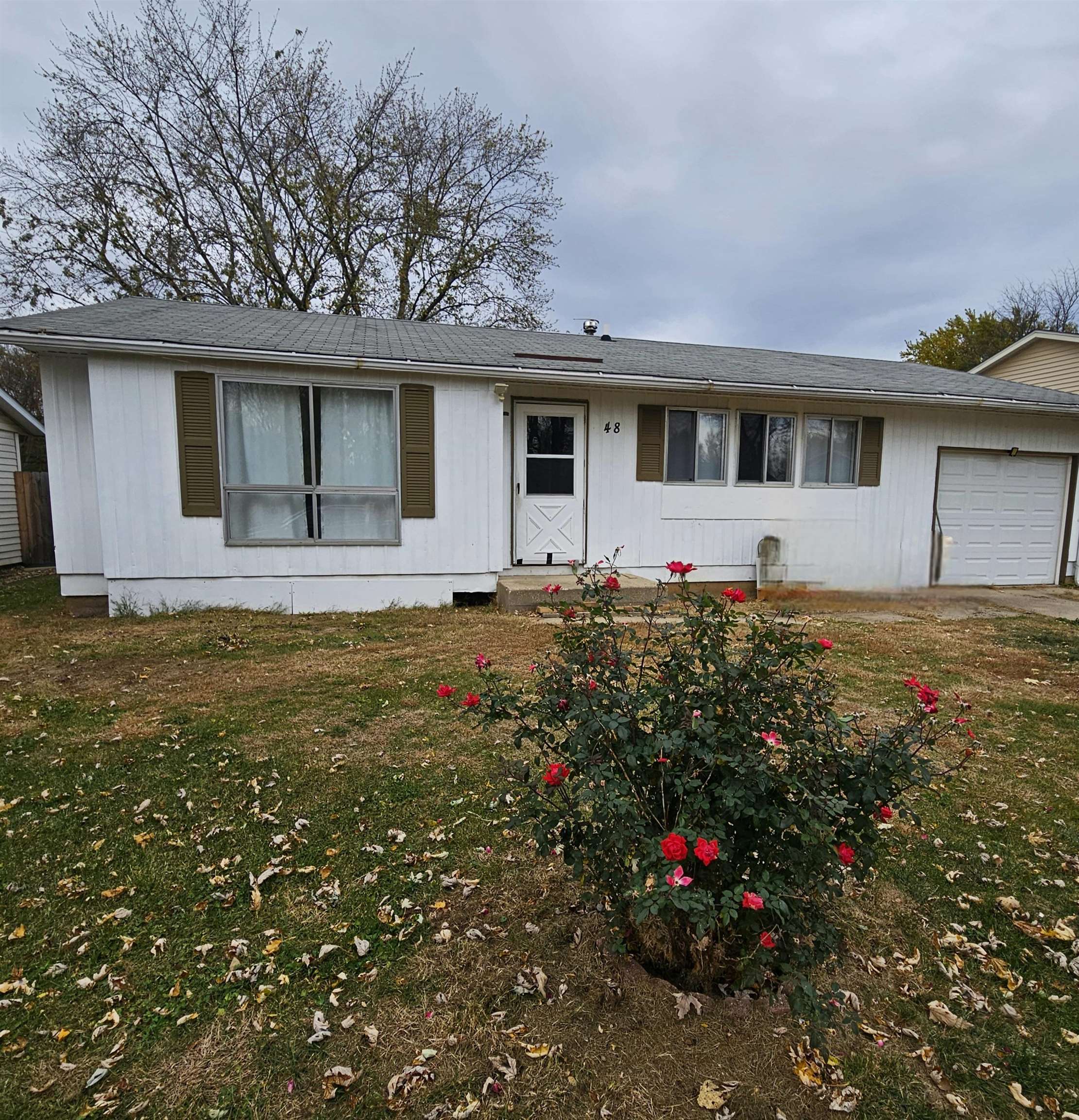 a front view of house with yard