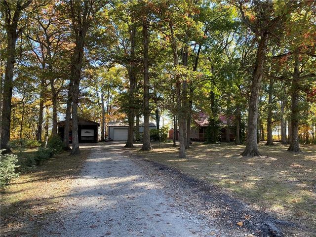 $255,000 | 818 North 3275 East Road | Big Spring Township - Shelby County