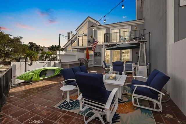 $1,990,000 | 3631 Windspun Drive | Northwest Huntington Beach