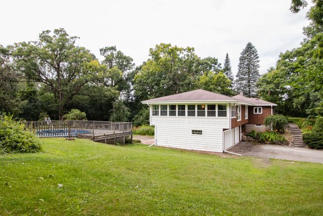 $399,900 | S55-w31993 County Rd ZZ | Genesee