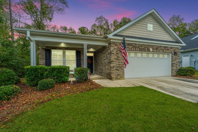 $575,000 | 220 Brutus Lane | Summerville