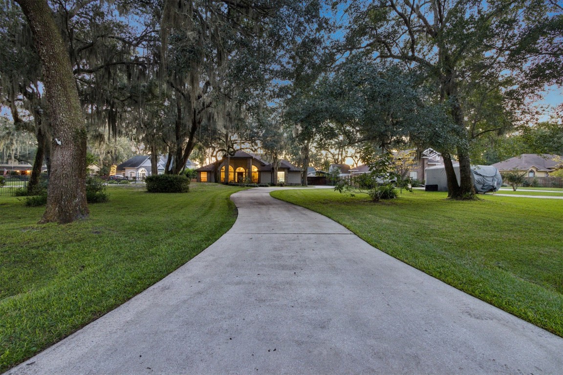 Private Entrance to 86305 Meadowfield Bluffs