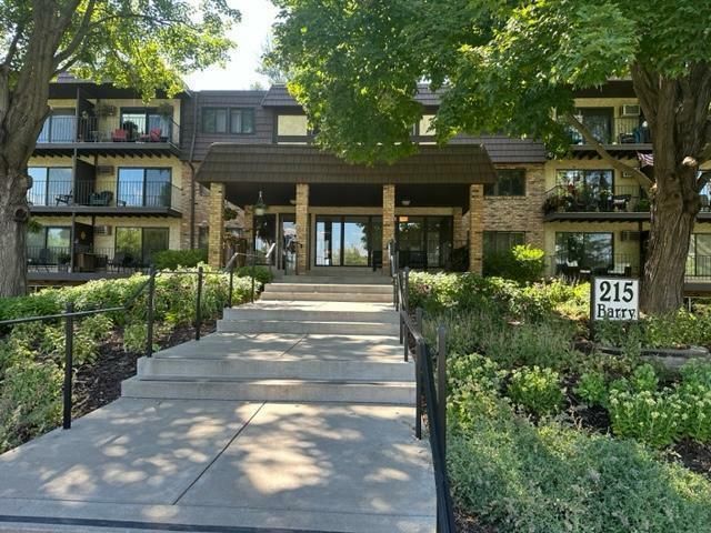 $280,000 | 215 Barry Avenue South, Unit 206 | Wayzata