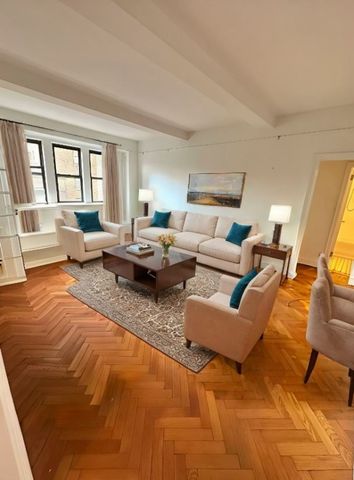 $4,400 | 37 West 72nd Street, Unit 6D | Upper West Side