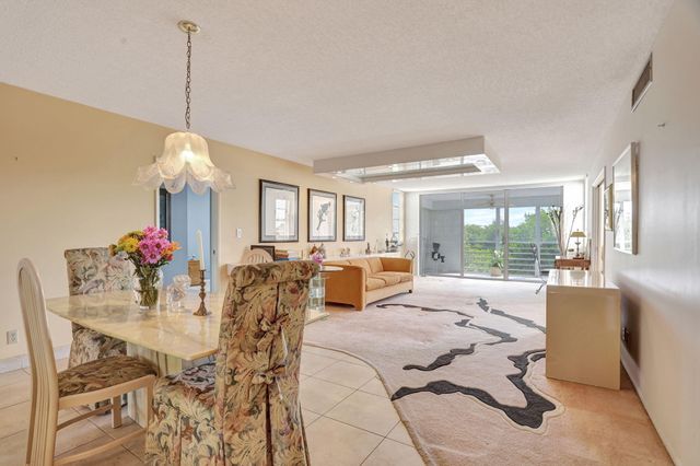 $285,000 | 4020 West Palm Aire Drive, Unit 403 | Palm Aire