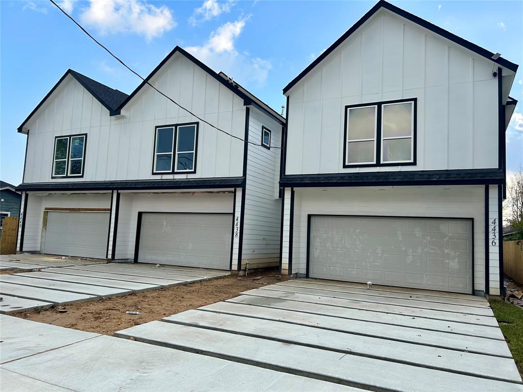 a view of a house with a outdoor space