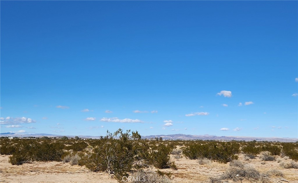 a view of mountain view and mountain