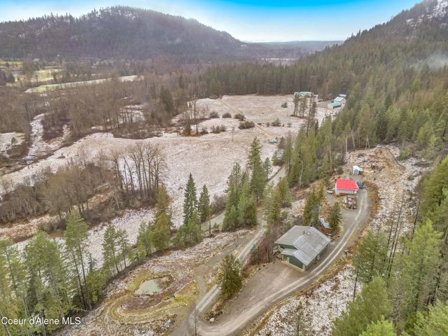 $1,100,000 | 723 Trout Creek Road