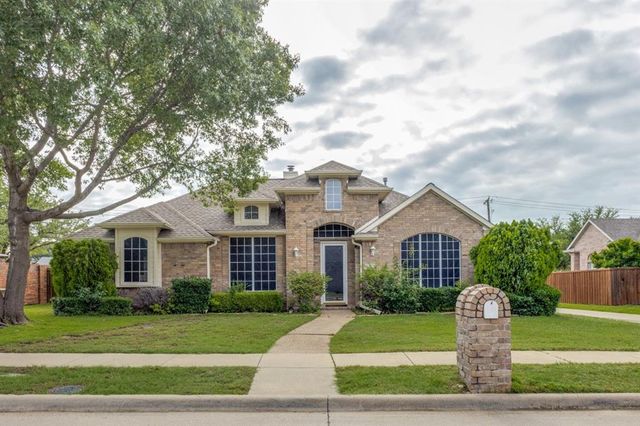 $549,900 | 8628 Clearview Court | Plano