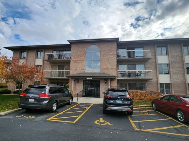 $1,800 | 1044 Ashley Court North, Unit 2B | Lockport