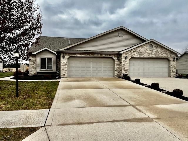 $264,900 | 808 Heatherwood Lane | Ossian