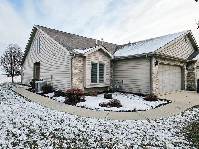 $264,900 | 808 Heatherwood Lane | Ossian