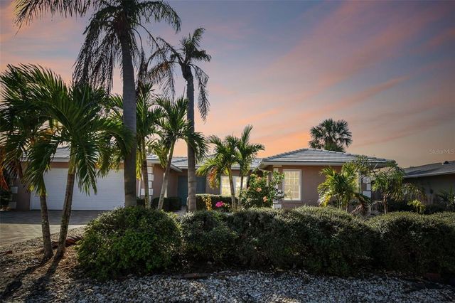 $1,400,000 | 322 Avenida De Paradisio | Siesta Key