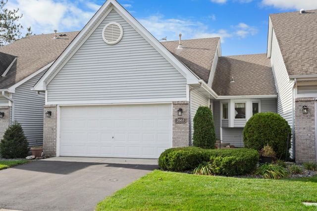 $325,000 | 2663 Pine Ridge Drive | Anoka