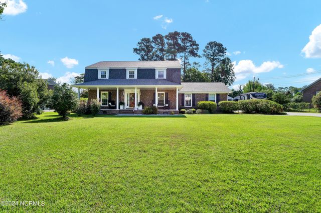 $619,000 | 222 Brookshire Lane | Lansdowne-Pine Valley East