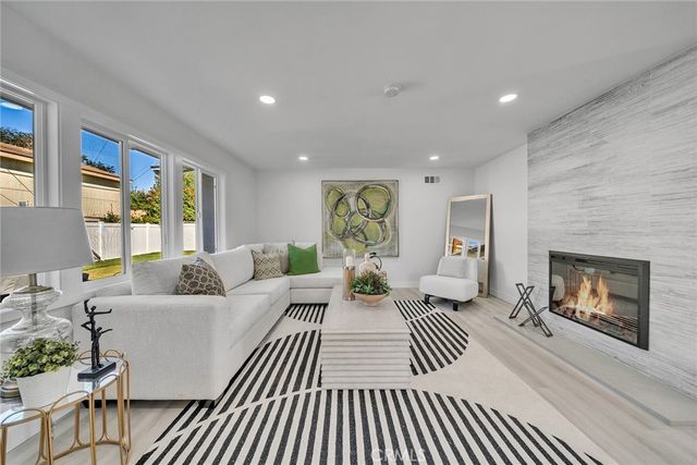 $1,290,000 | 2331 Nutwood Avenue | Fullerton