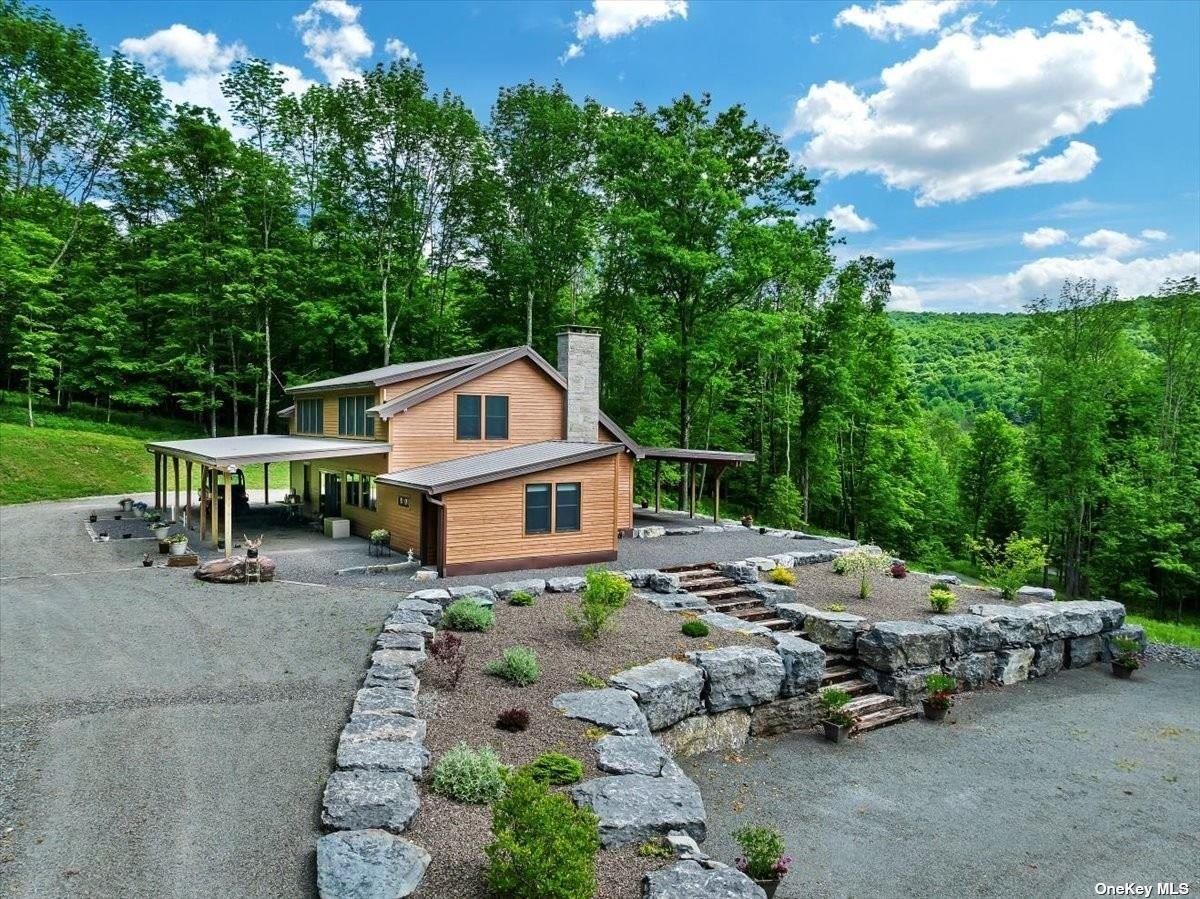 a view of backyard of house