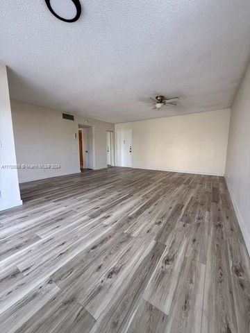 $2,100 | 4040 Northwest 19th Street, Unit 307 | Lauderhill