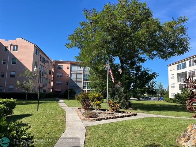 $144,900 | 2841 Somerset Drive, Unit 400 | Lauderdale Lakes East Gate