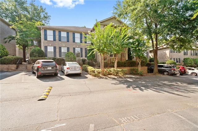 $285,000 | 750 Dalrymple Road, Unit 2N | Sandy Springs