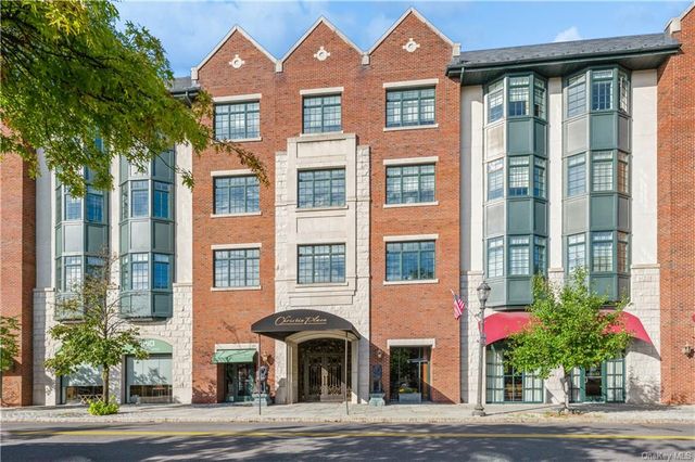 $1,390,000 | 1 Christie Place, Unit 205E | Old Scarsdale