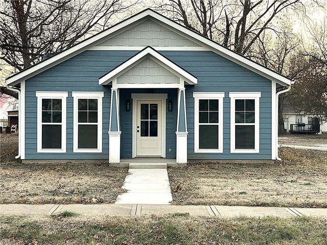 $274,900 | 706 North Main Street | Urich