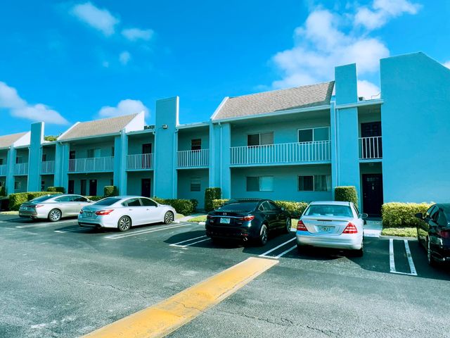 $314,500 | 2800 Southwest 22nd Avenue, Unit 106 | Delray Beach