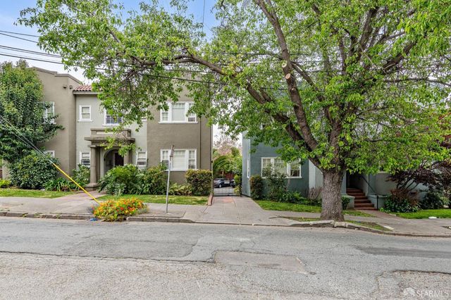 $3,070,000 | 479-485 Cheney Avenue | Piedmont by the Lake