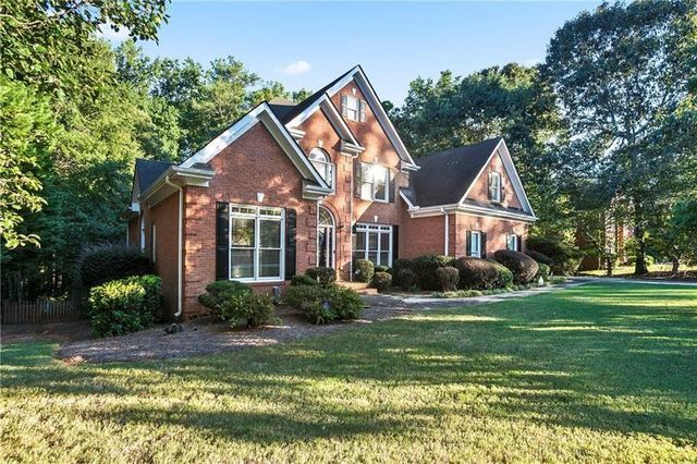 Homes for Sale with Pool in Fountain Crest, Conyers, GA | Compass